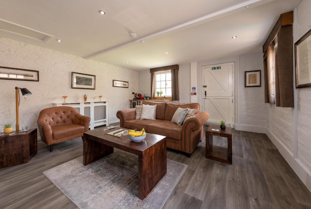 The Stable Suite At York Racecourse ภายนอก รูปภาพ